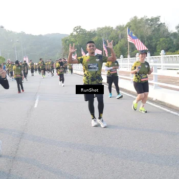 Runner Photo 6833174