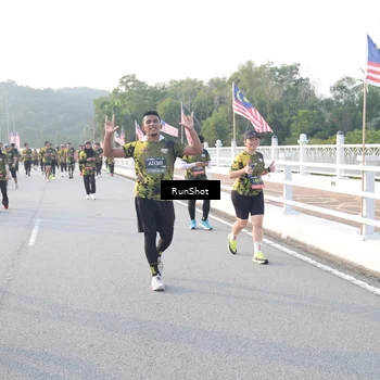 Runner Photo 6833175