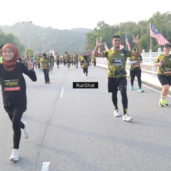 Runner Photo 6833182