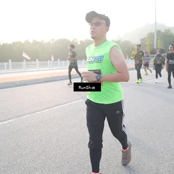 Runner Photo 6833242