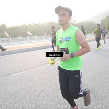 Runner Photo 6833243