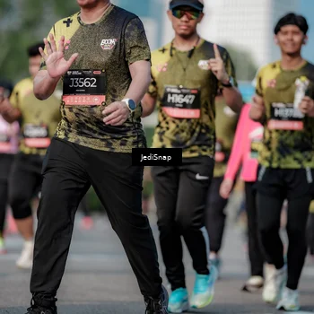 Runner Photo 6833250