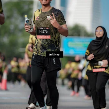 Runner Photo 6833258
