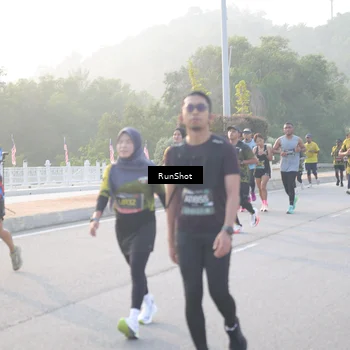 Runner Photo 6833272