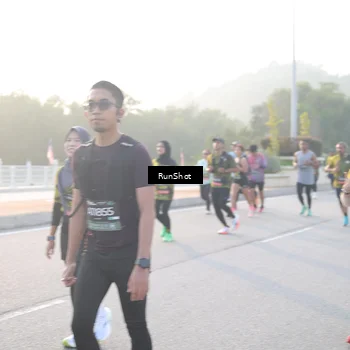 Runner Photo 6833300