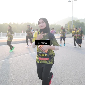 Runner Photo 6833353
