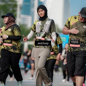 Runner Photo 6833358