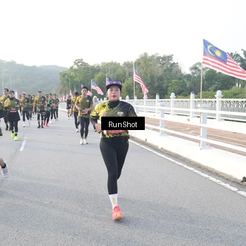 Runner Photo 6833360