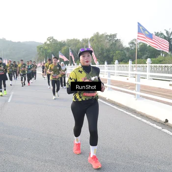 Runner Photo 6833365