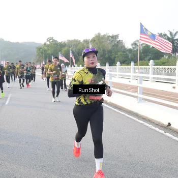 Runner Photo 6833374