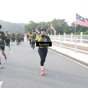 Runner Photo 6833384
