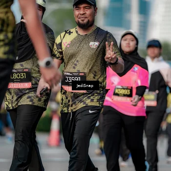 Runner Photo 6833392