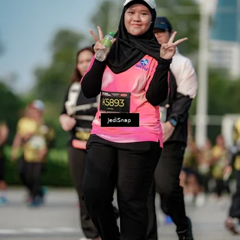 Runner Photo 6833393