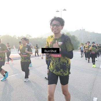 Runner Photo 6833396