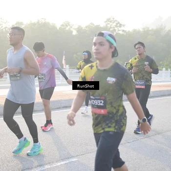 Runner Photo 6833411