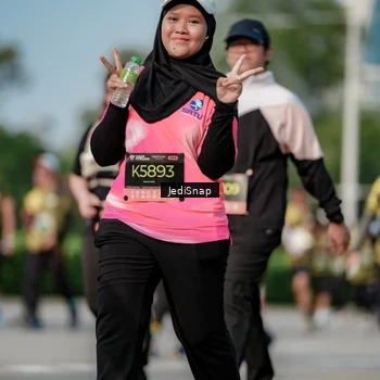 Runner Photo 6833412