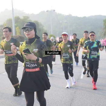 Runner Photo 6833423