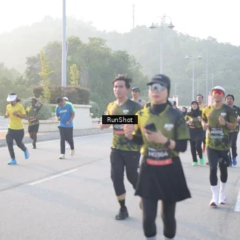 Runner Photo 6833430