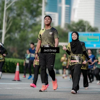 Runner Photo 6833433