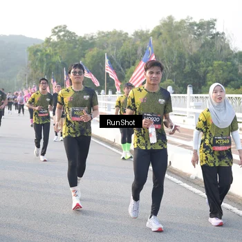 Runner Photo 6833435
