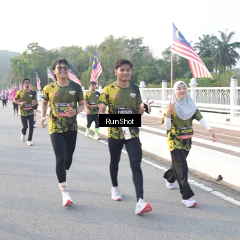 Runner Photo 6833438