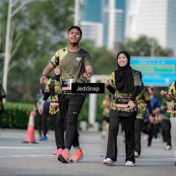 Runner Photo 6833441