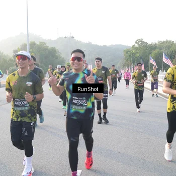 Runner Photo 6833444