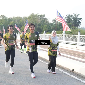 Runner Photo 6833458
