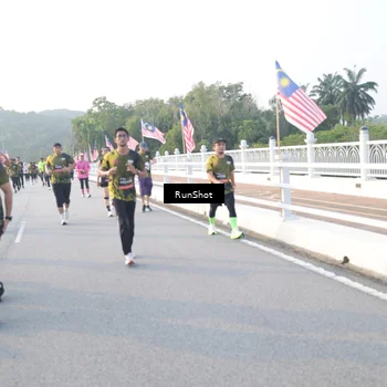 Runner Photo 6833471
