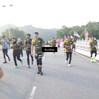 Runner Photo 6833472