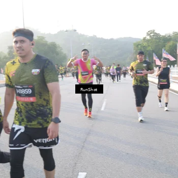 Runner Photo 6833490