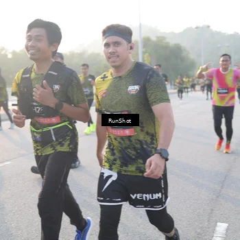 Runner Photo 6833492