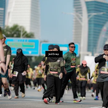 Runner Photo 6833494