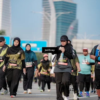 Runner Photo 6833500