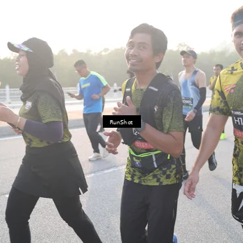 Runner Photo 6833501
