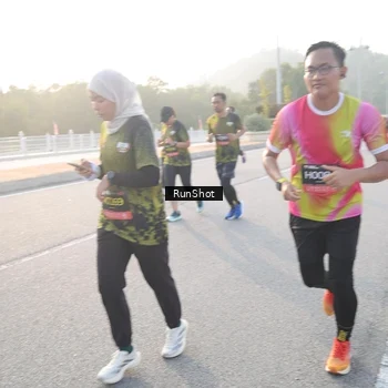Runner Photo 6833519