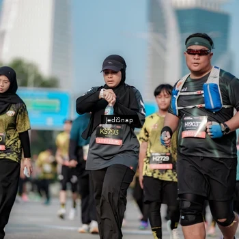 Runner Photo 6833555