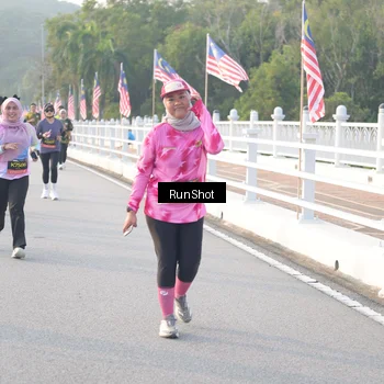 Runner Photo 6833571