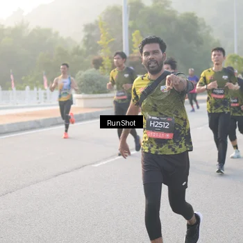 Runner Photo 6833593