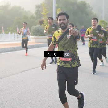 Runner Photo 6833594