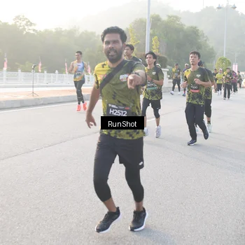Runner Photo 6833598