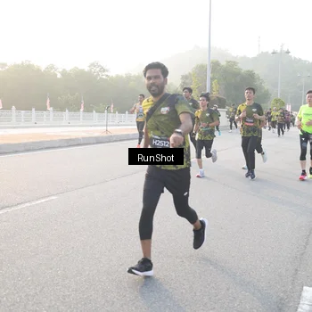 Runner Photo 6833599