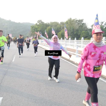 Runner Photo 6833615