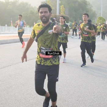 Runner Photo 6833617