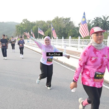 Runner Photo 6833621
