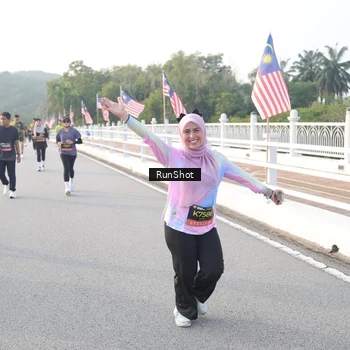 Runner Photo 6833625