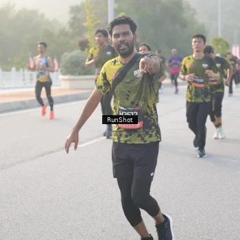 Runner Photo 6833626