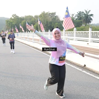 Runner Photo 6833636