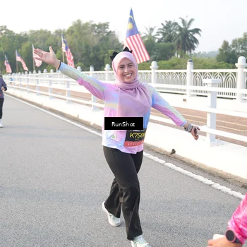 Runner Photo 6833641