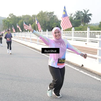 Runner Photo 6833643